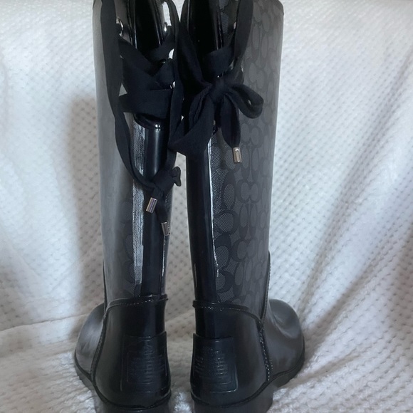 Black Coach boots size 8 barely worn - Picture 3 of 5